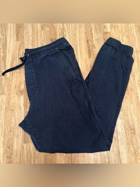 GAP  Men’s Cotton Joggers with drawstring